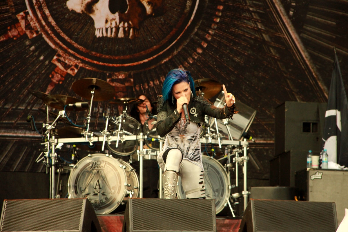 Für jede Haarfarbe etwas dabei. – Arch Enemy