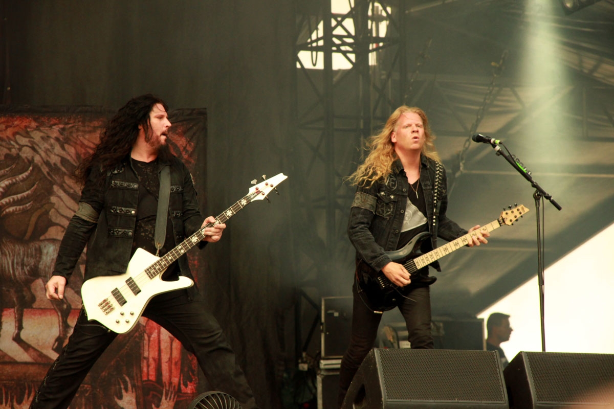 Für jede Haarfarbe etwas dabei. – Arch Enemy