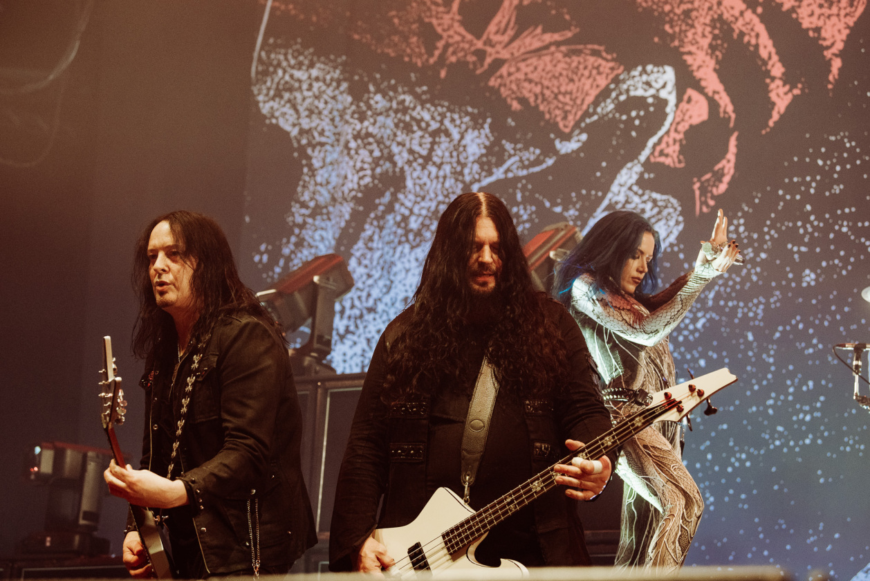 Die "Rising From The North Tour" mit In Flames. – Arch Enemy.