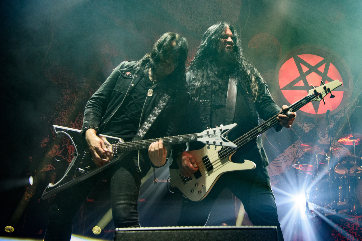 Die "Rising From The North Tour" mit In Flames. – Arch Enemy.
