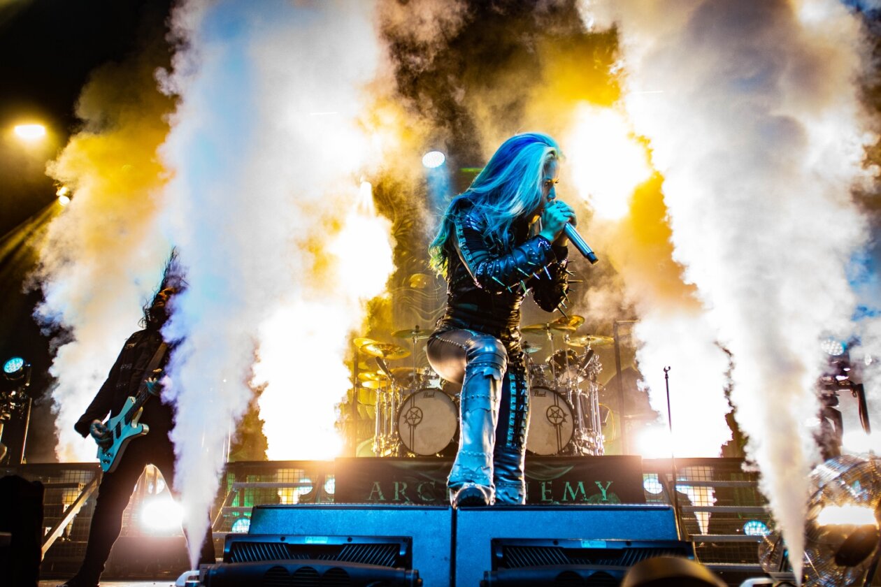 The European Siege Tour: Arch Enemy mit der neuen Platte "Deceivers" und Co-Headliner Behemoth. – In The Eye Of The Storm.