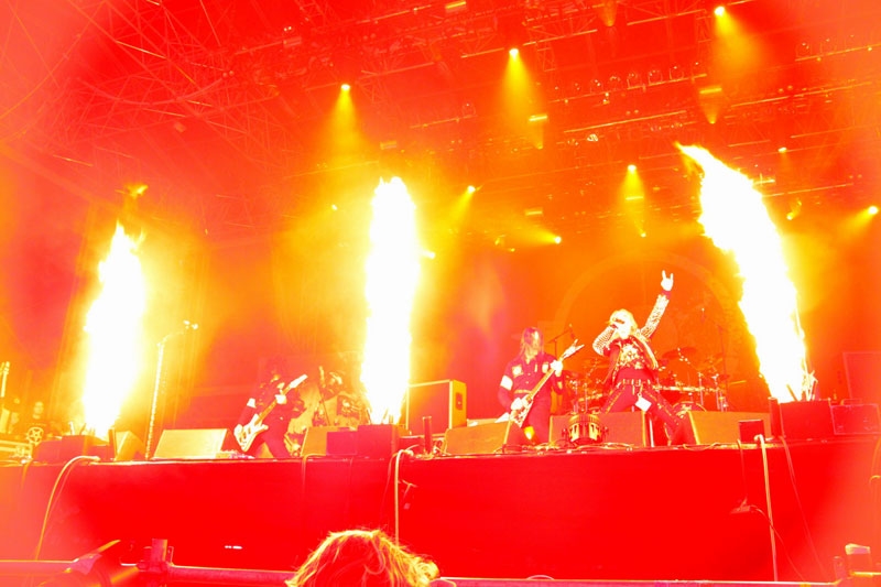 Gewohnt starke Performance. – Arch Enemy