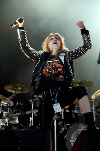 Arch Enemy – Gewohnt starke Performance. – Angela Gossow