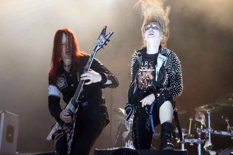 Arch Enemy – Gewohnt starke Performance. – Michael und Angela