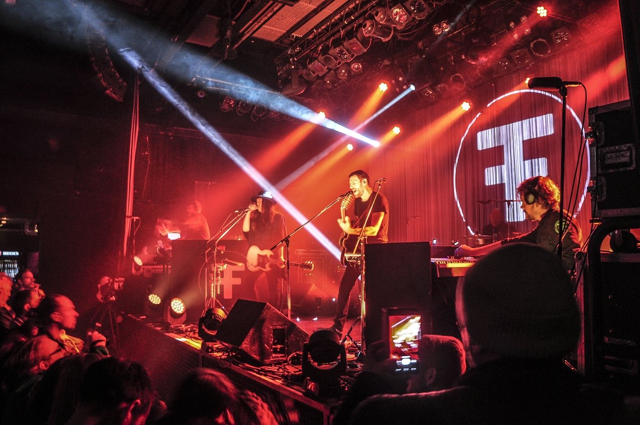 Archive – Weniger False Foundation, mehr Best of: Back im Pott. – On Stage.
