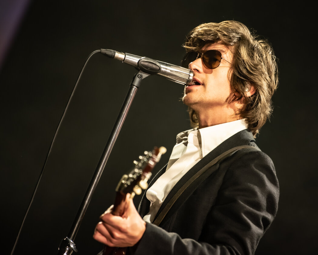 Arctic Monkeys – Arctic Monkeys.