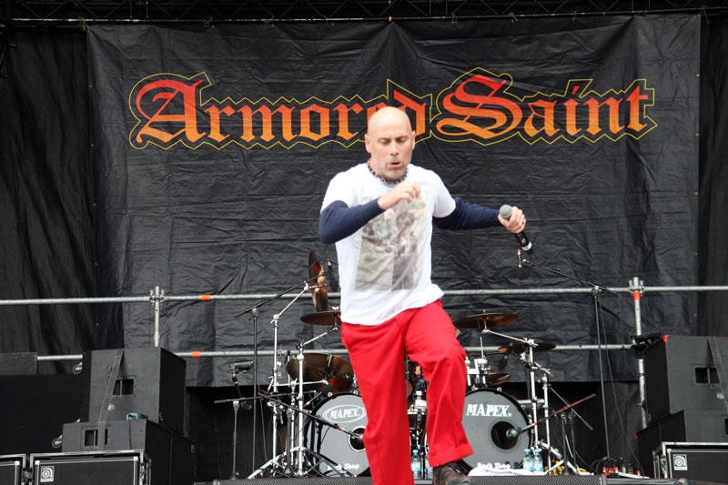 Modisch etwas extravagant – Armored Saint