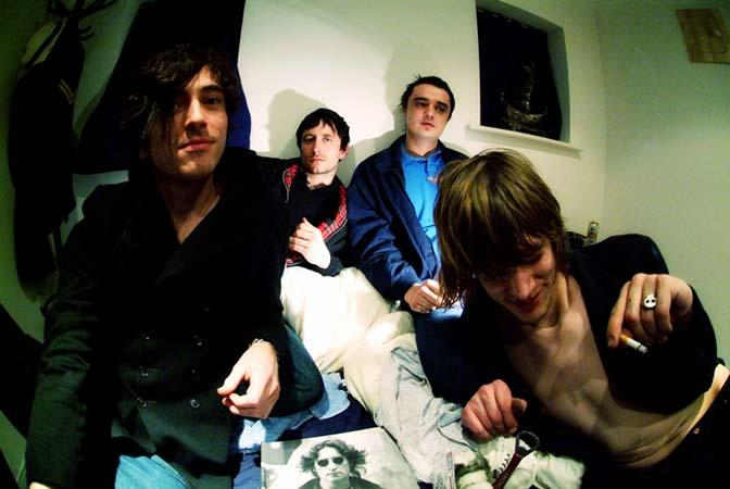 Babyshambles – Fotos der Klatschspalten-Band mit alter und neuem Drummer(in). – Anywhere in Albion!