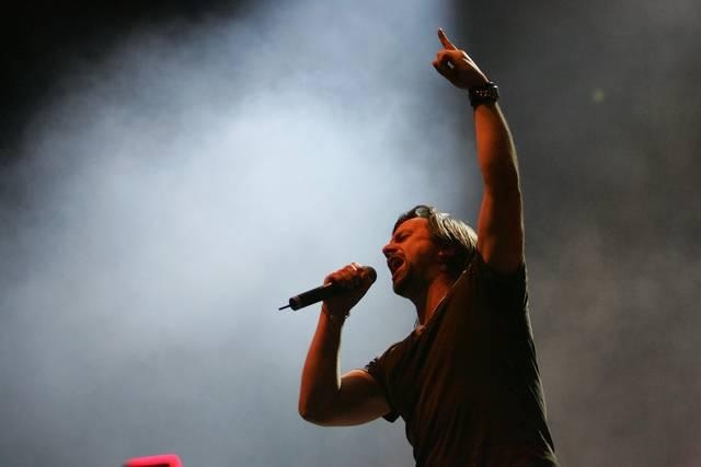 Bap – Bilder vom Auftakt der "Greatest Hits"-Tournee in der Kölnarena mit Henning Wehland, Thomas D und Marta Jandova. – Henning Wehland.