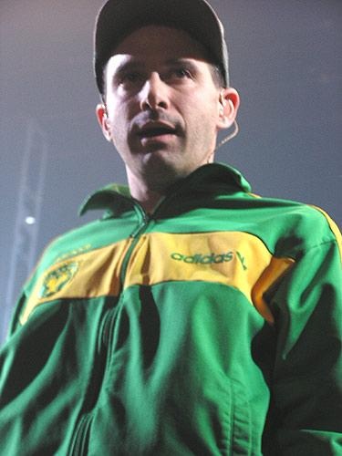 Beastie Boys – Adrock inspiziert die Crowd