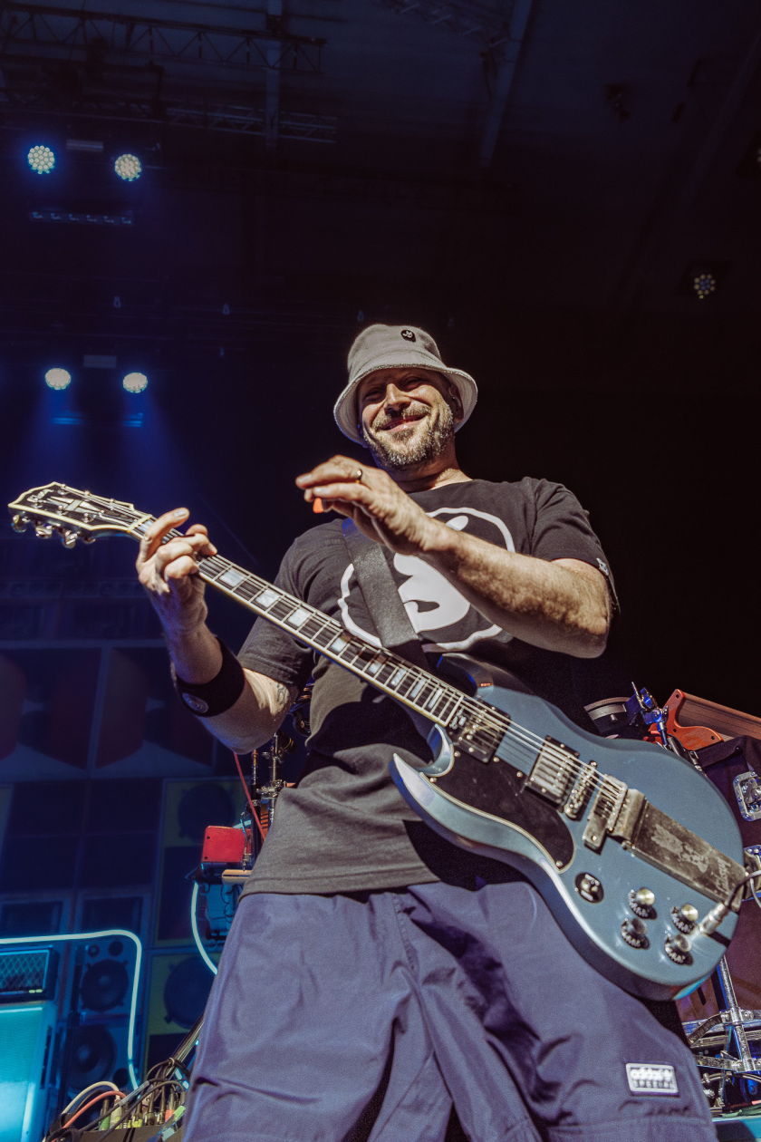 30 Jahre Beatsteaks! Die Berliner laden am ersten Abend zu ihrem frühen Werk - unterstützt u.a. von Die Ärzte und Die Toten Hosen . – Beatsteaks.