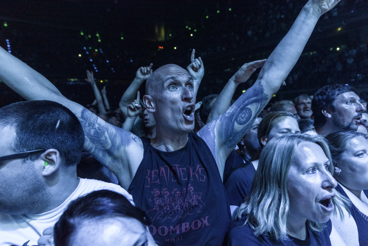 30 Jahre Beatsteaks! Die Berliner laden am ersten Abend zu ihrem frühen Werk - unterstützt u.a. von Die Ärzte und Die Toten Hosen . – Fans.