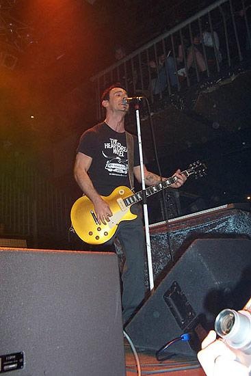 Die Beatsteaks live in Braunschweig, April 2004. – 