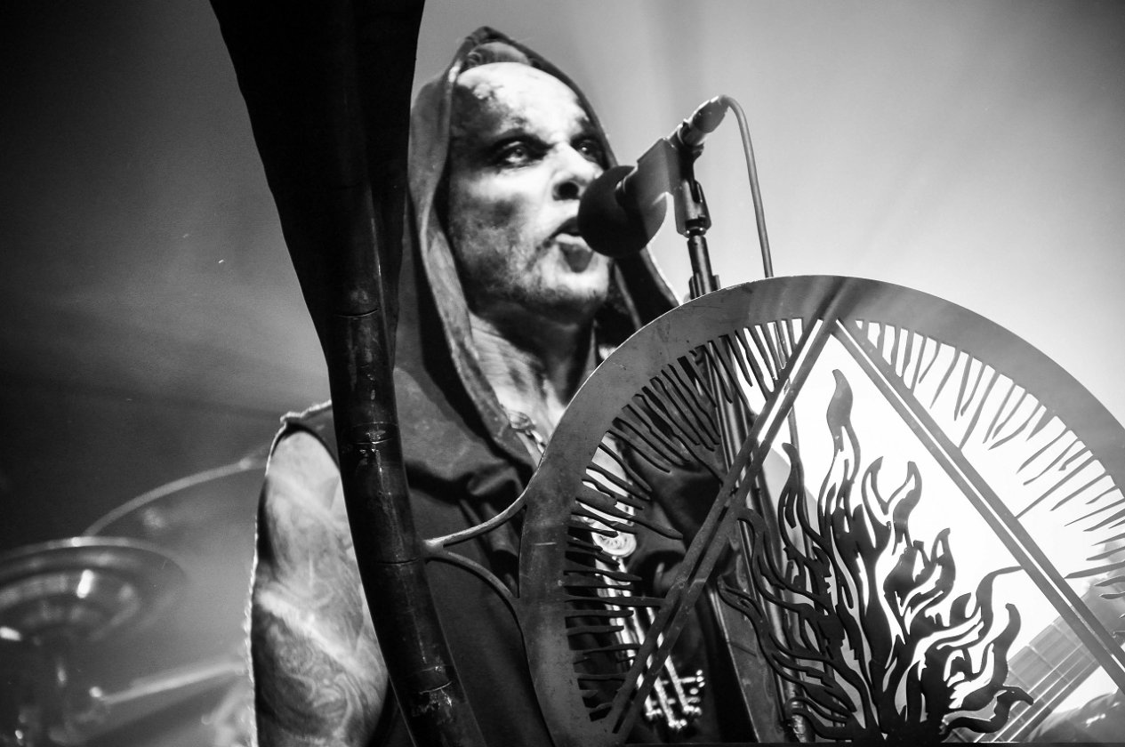 Behemoth – Die polnische Black-/Death-Institution auf "Ecclesia Diabolica Evropa"-Tournee. – Nergal.