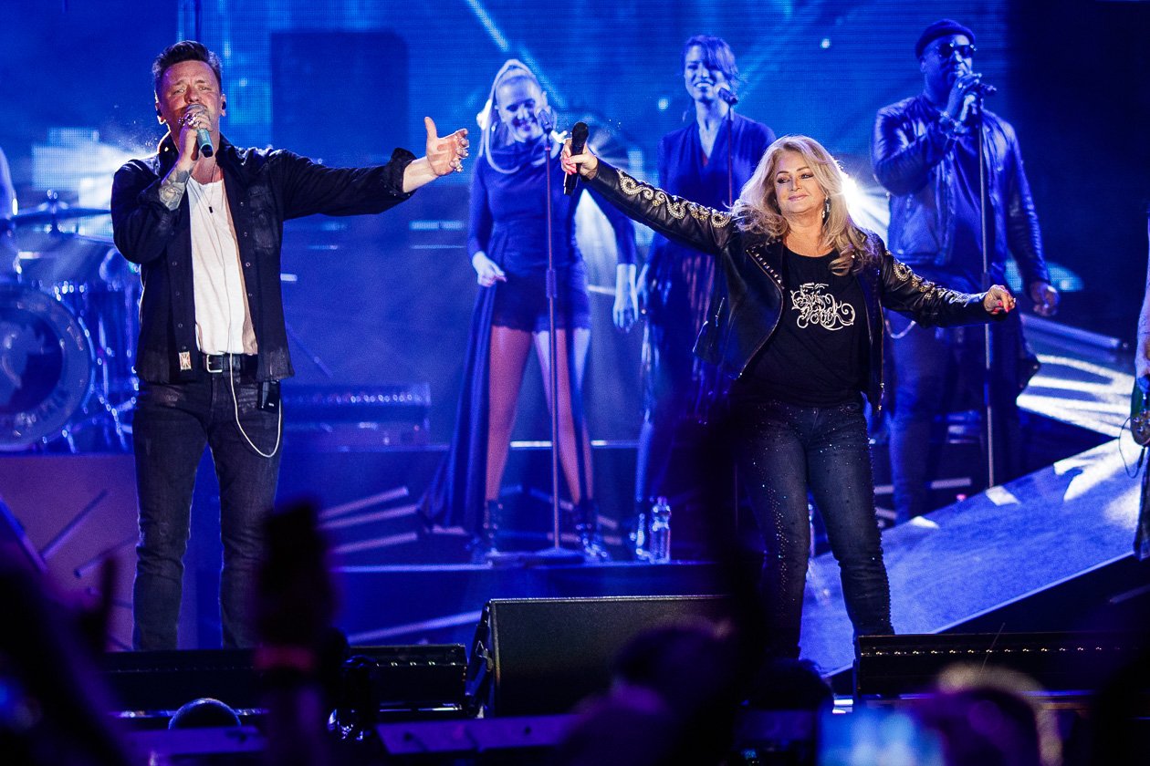 Ben Zucker – Beim Konzert wurde auch für eine DVD gefilmt - mit am Start: Bonnie Tyler und Schwester Sarah Zucker. – Sieh an: Bonnie Tyler.