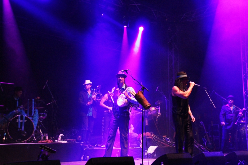 BerlinskiBeat – Zu nachtschlafener Zeit auf der Bühne. – 
