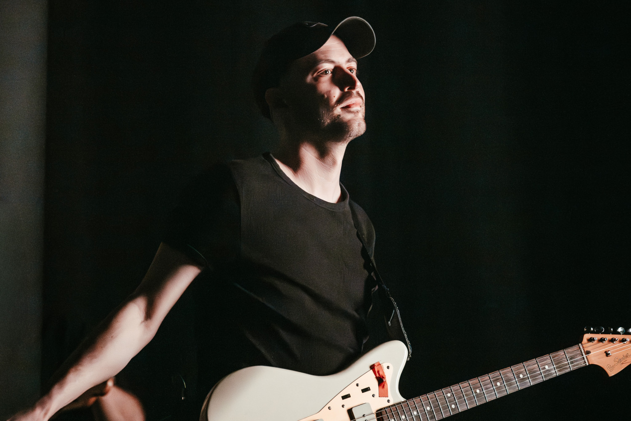 Betterov – Gitarre.