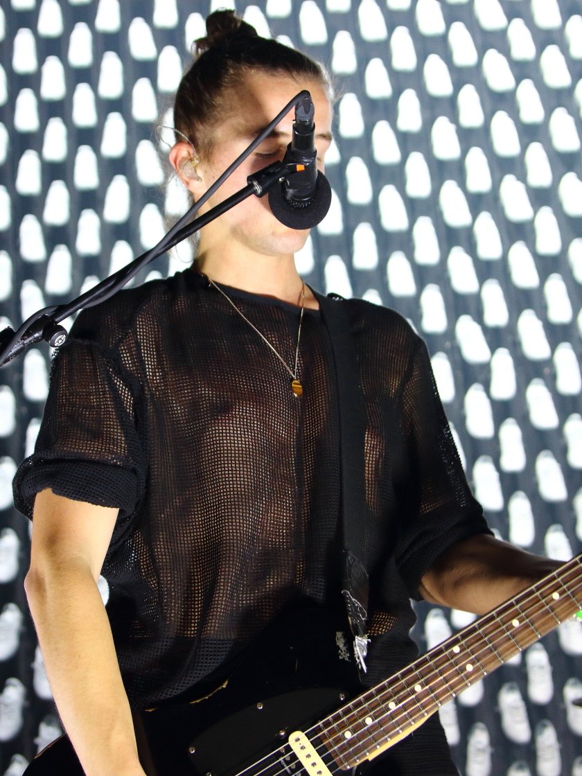 Bilderbuch stellen ihr neues Album "Magic Life" vor. – Mizzy.