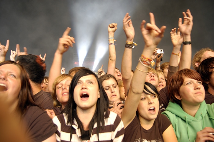 Die Kanadier vereinten sämtliche Festival-Gäste vor der Highfielder Mainstage. – Euphorisches Publikum: Billy Talent-Fans!