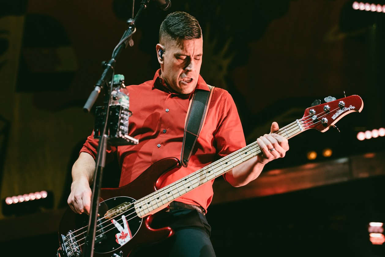 Billy Talent – Die Kanadier rocken die Landeshauptstadt. – Jonathan am Bass.
