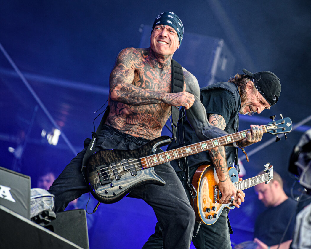Comeback in Originalbesetzung - und die Fans fest im Griff. – Biohazard.