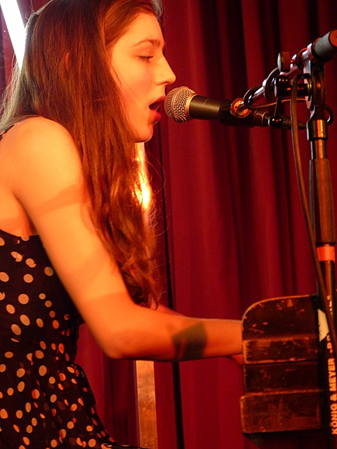 Birdy live im Roten Salon. – Um so beeindruckender!