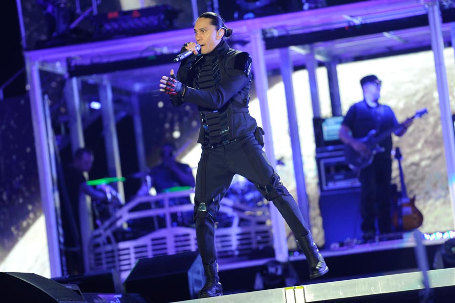 Black Eyed Peas – Die Peas machten Halt in der Arena. – Taboo.