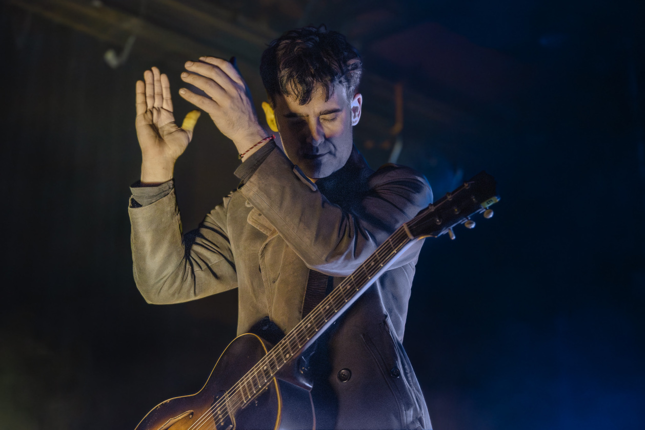 Black Rebel Motorcycle Club – Peter Hayes.
