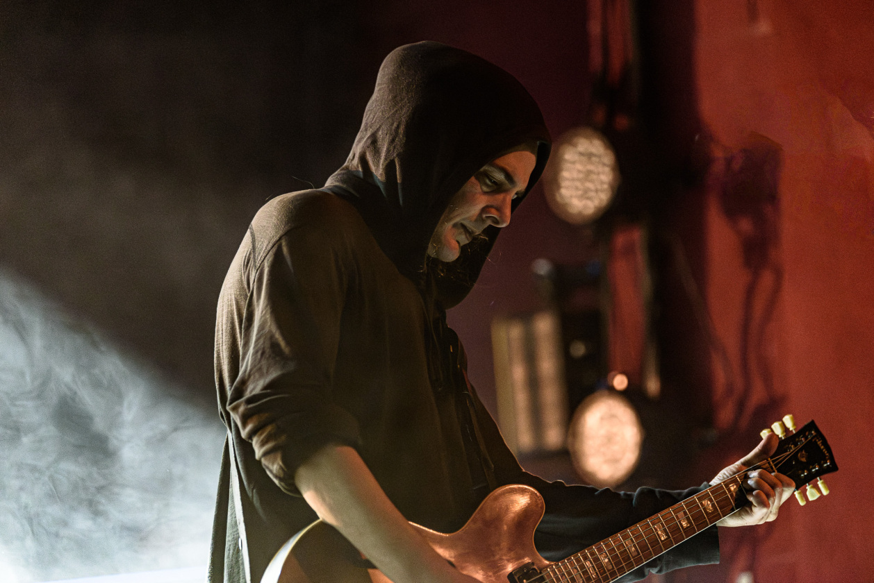 Black Rebel Motorcycle Club – Robert Levon Been.