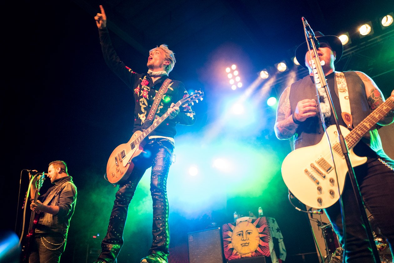 Black Stone Cherry – Black Stone Cherry.