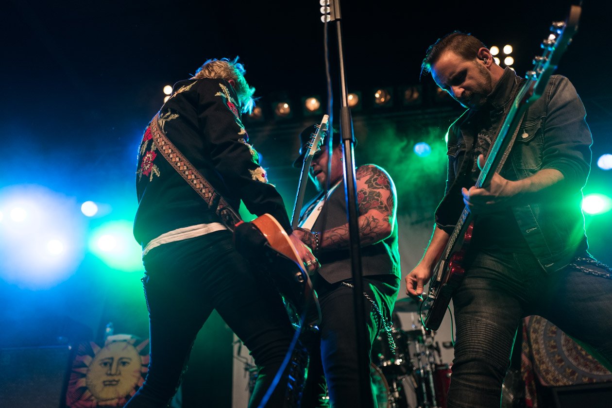Black Stone Cherry – Black Stone Cherry.
