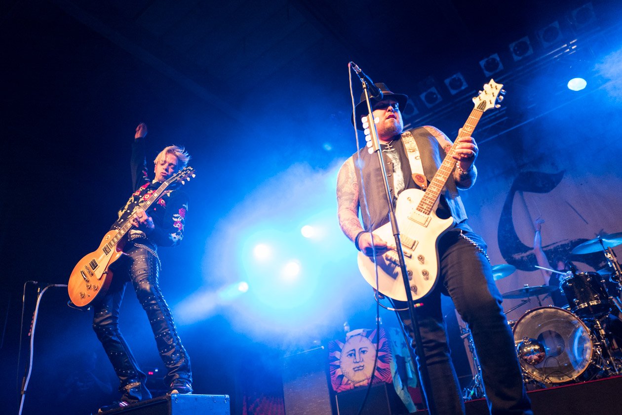 Black Stone Cherry – Black Stone Cherry.
