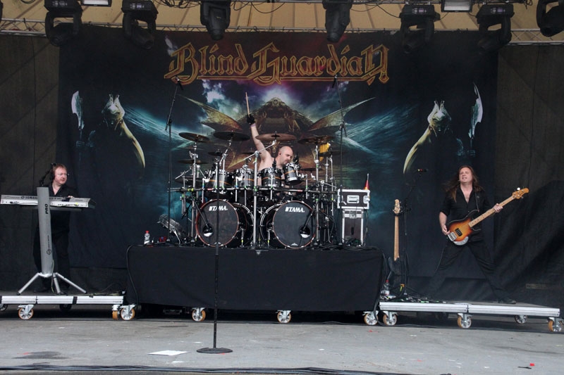 Gymnasiallehrer-Acting von Sänger Hansi. – Blind Guardian