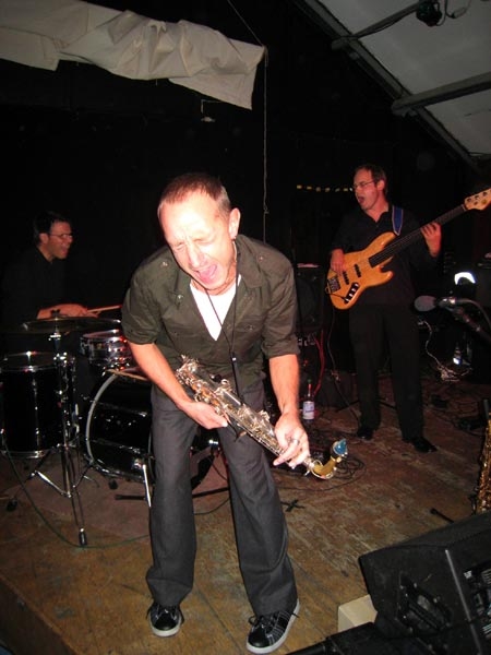 Blue Exercise rocken den Jazz-Club. – ... und Ohr.