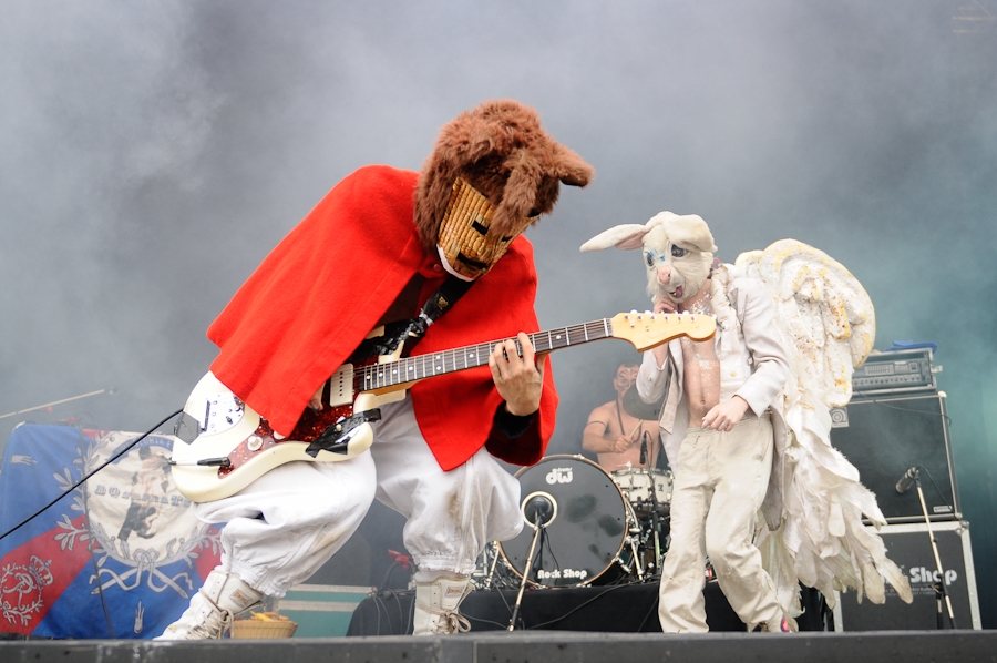 Bonaparte rocken das Bodenseestadion. – Bonaparte, Rock Am See 2011