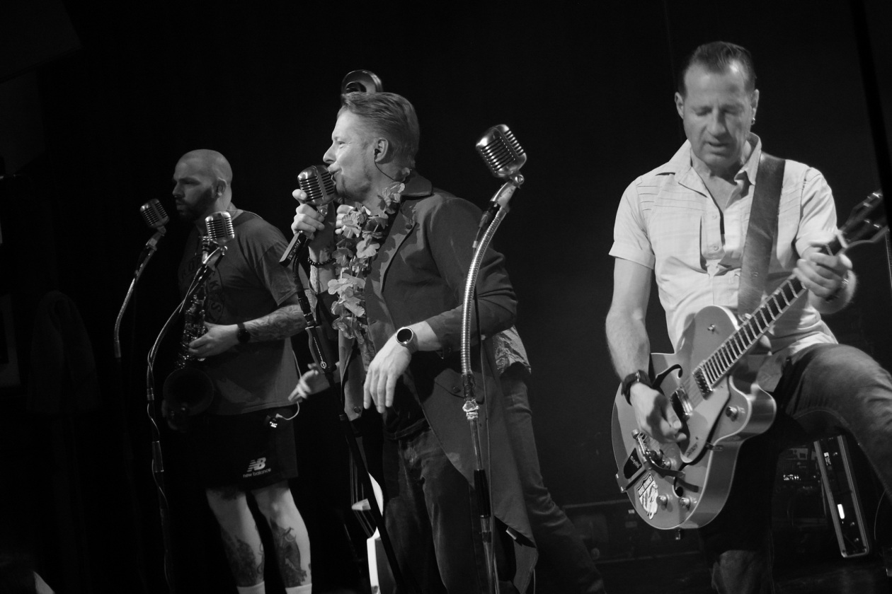 Viel Spielfreude und Energie: die R'n'R/Rockabilly-Institution aus Aschaffenburg. – Boppin' B.