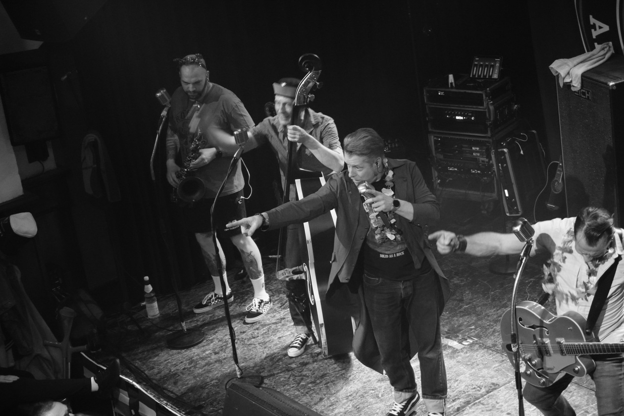 Viel Spielfreude und Energie: die R'n'R/Rockabilly-Institution aus Aschaffenburg. – Boppin' B.