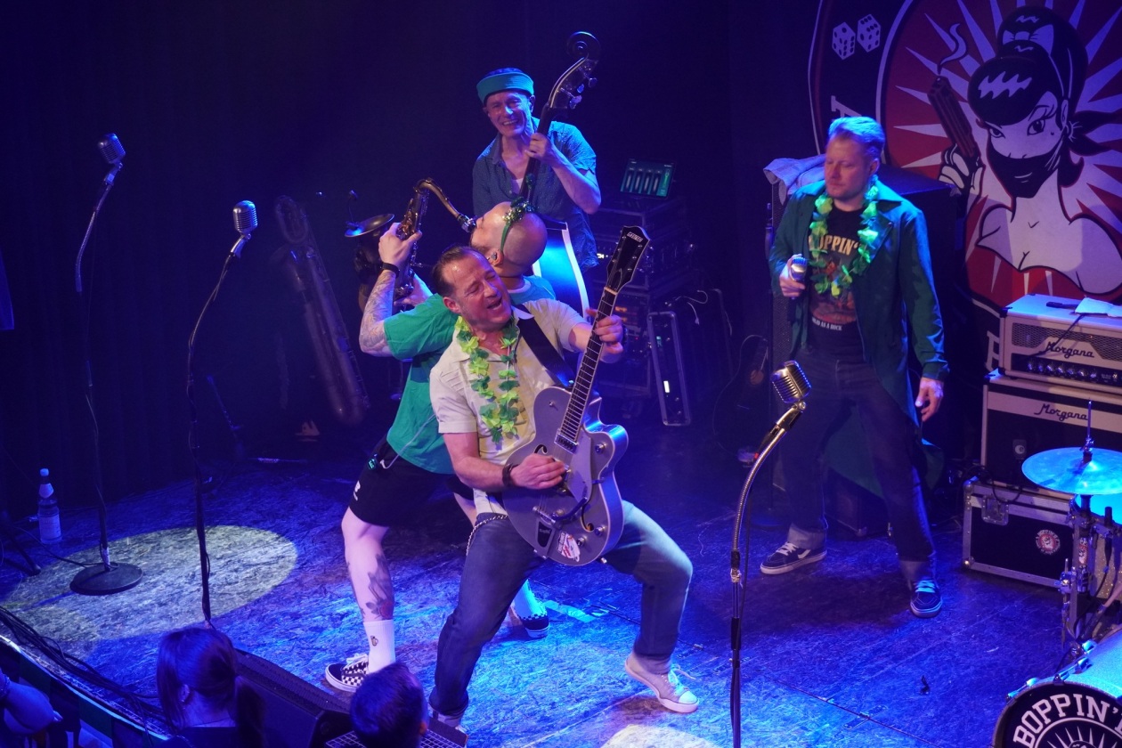Viel Spielfreude und Energie: die R'n'R/Rockabilly-Institution aus Aschaffenburg. – Boppin' B.
