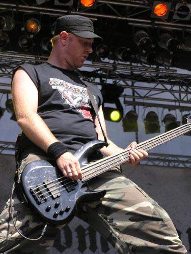 Born From Pain machen live mächtig einen auf dicke Hose. – 