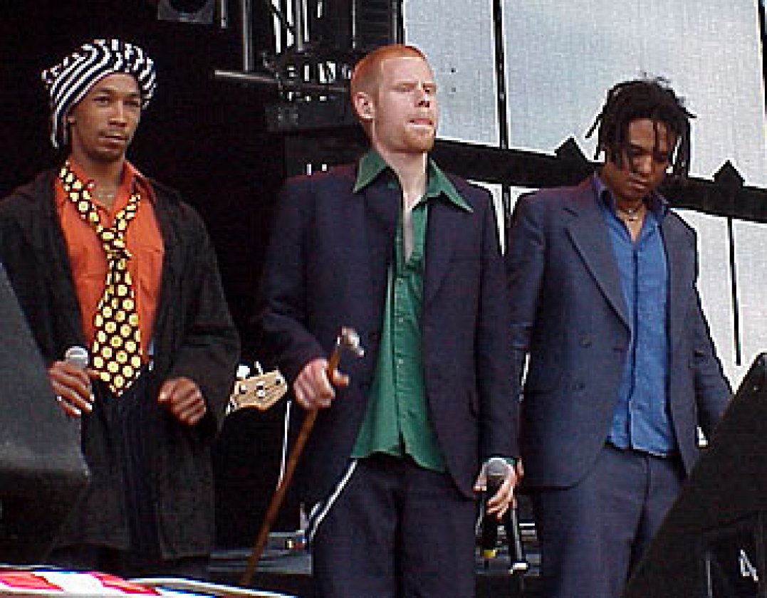 Boundzound – Seeed-Sänger Demba Nabé bei Rock Am Ring, Southside etc. – 2001, ?