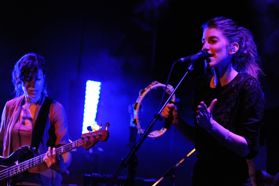 Das Duo live im Konstanzer Kulturladen. – Boy live in Konstanz 2012