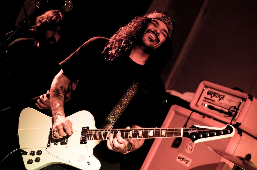 Relax und schüttel dein Haar to this! – Brant Bjork.