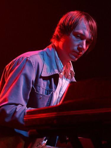 Bright Eyes – Vor ausverkauftem Haus legte Conor Oberst seine folkige Seite frei. – 