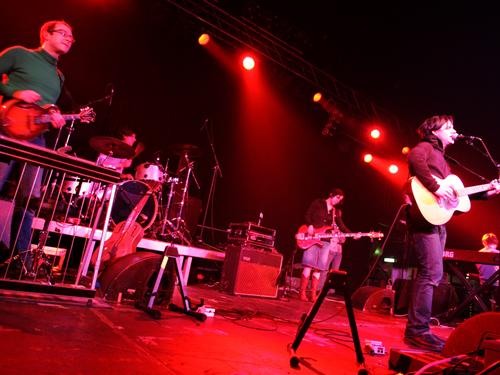 Bright Eyes – Vor ausverkauftem Haus legte Conor Oberst seine folkige Seite frei. – 