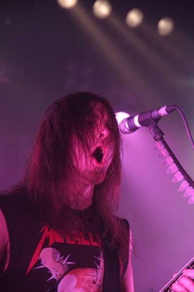 Bullet For My Valentine – Müssen zwar früh ins Bett, rocken davor aber ordentlich. – 