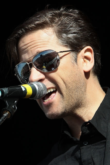 Calexico beim Sothside-Festival 2008. – 