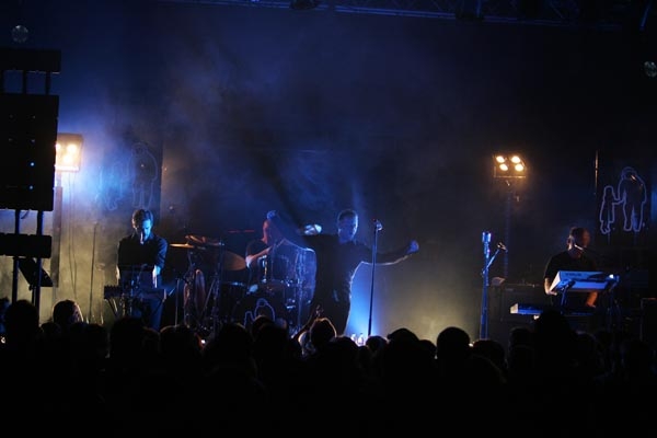 Relocated: Auch 2006 rocken Camouflage noch die Hallen. – 
