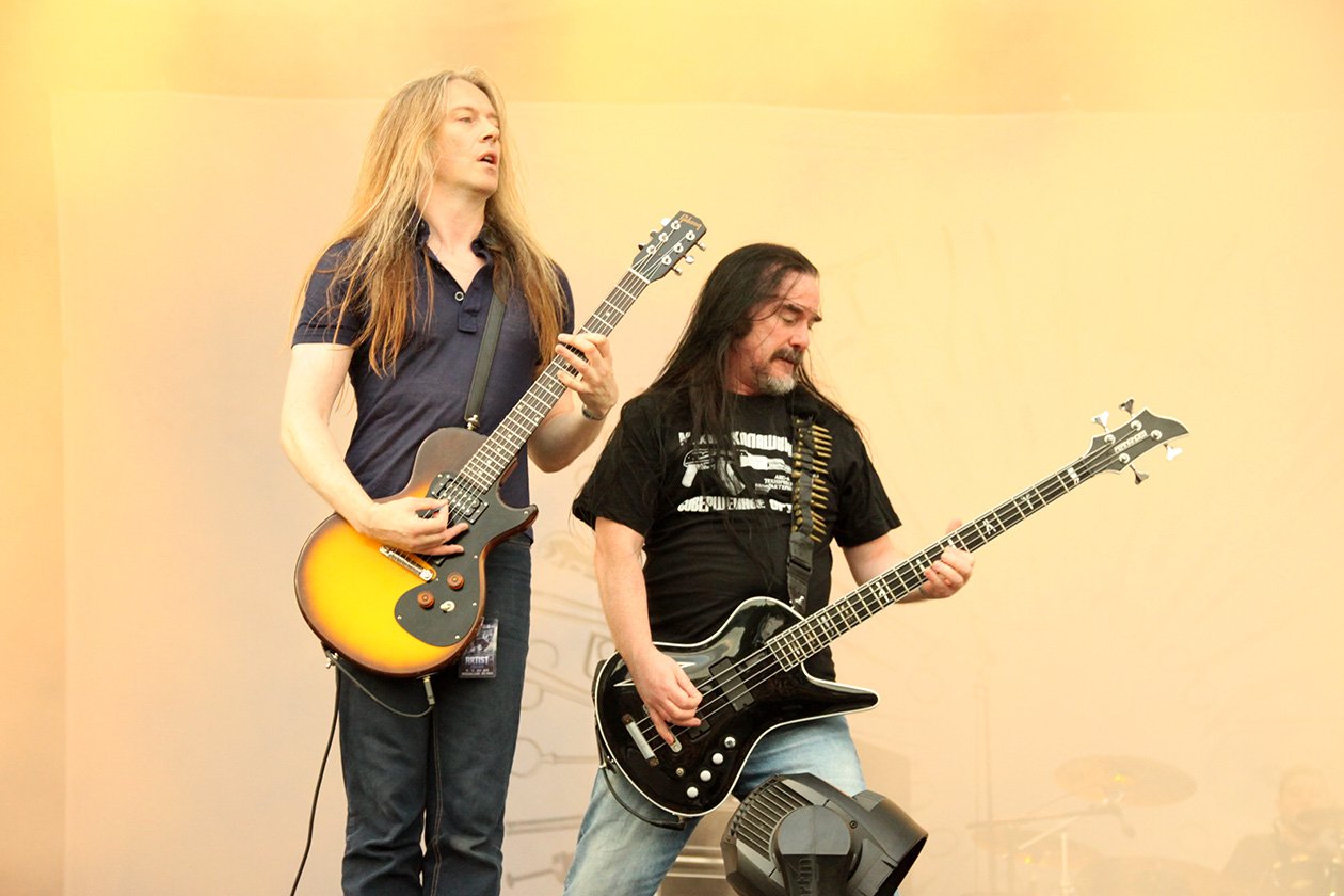 Jeff Walker und Co. hatten gute Laune - und einen guten Sound. – Carcass.