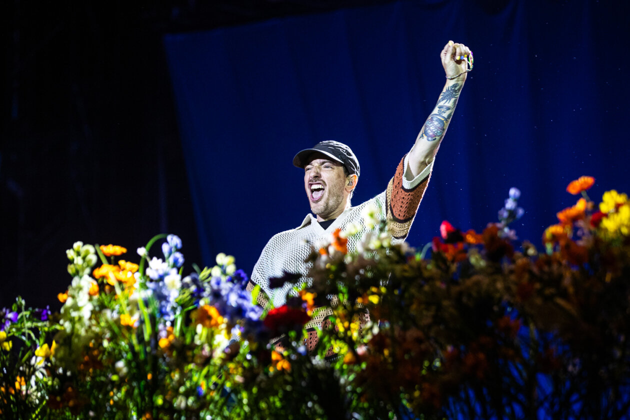 Party im Blumenmeer: Casper live. – Casper.