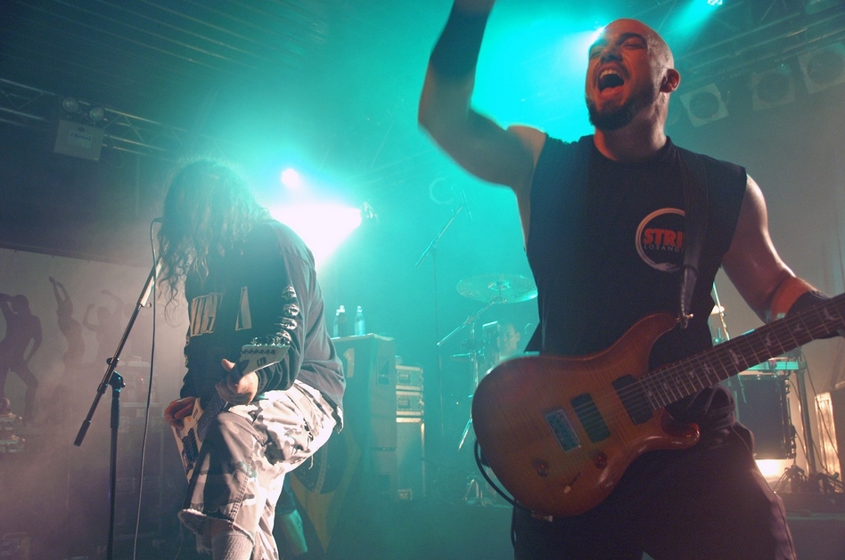 Cavalera Conspiracy – Stammgäste im Backstage: der Cavalera-Clan. – Come on!